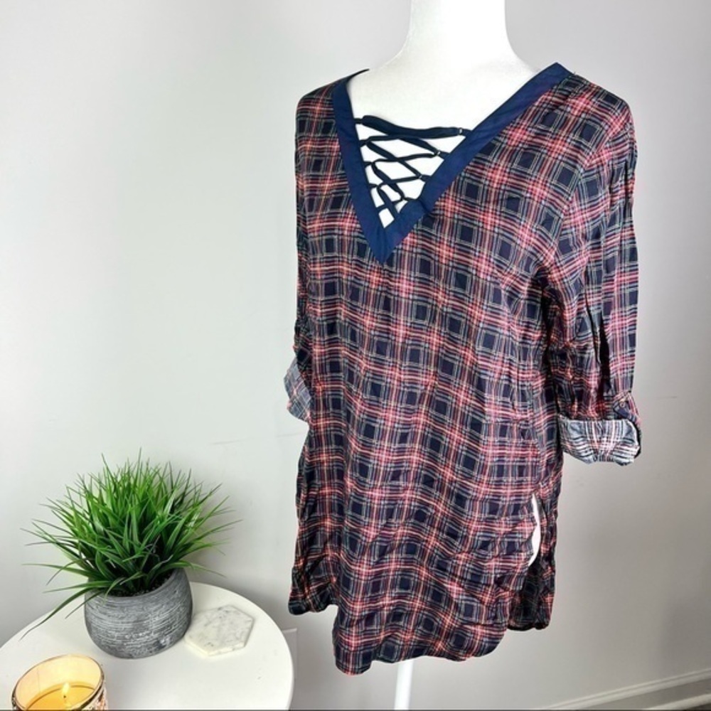 Entro womens red blue plaid hi-lo v neck shirt size small